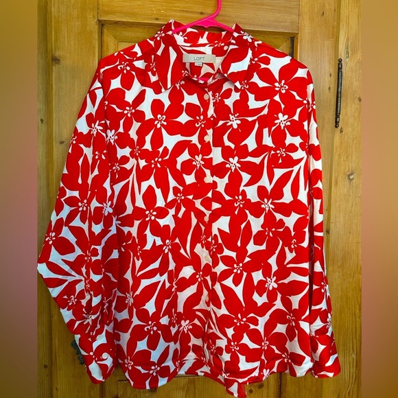Loft Gorgeous Silky Red & White Floral Button Down Blouse Size Large Like New - Picture 1 of 8